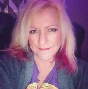 Meet your Posher, Lorrie